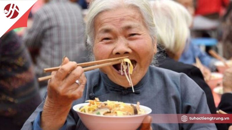 aphong-tuc-sinh-nhat-o-trung-quoc