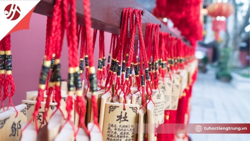 bbieu-tuong-ngu-phuc-trung-hoa