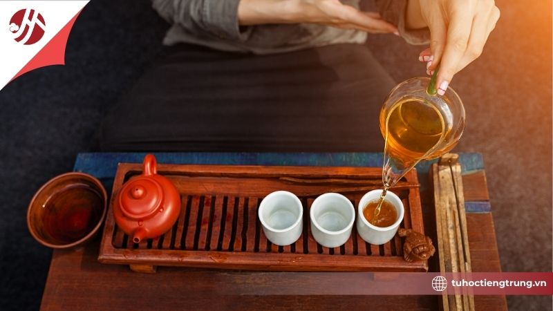 btap-tuc-uong-tra-trung-quoc